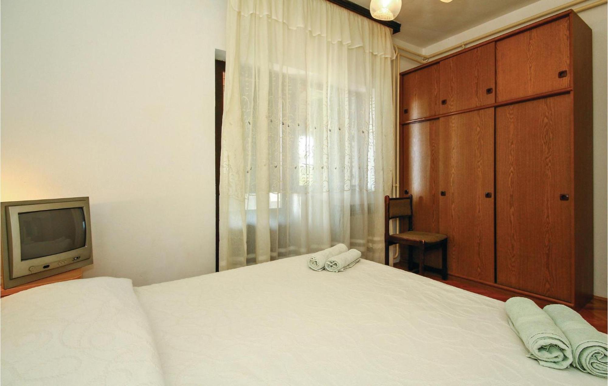 Beautiful Apartment In Porec With Wifi Exterior photo